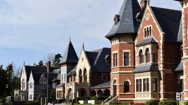 écoles privées à Orléans : comment choisir la meilleure pour votre enfant